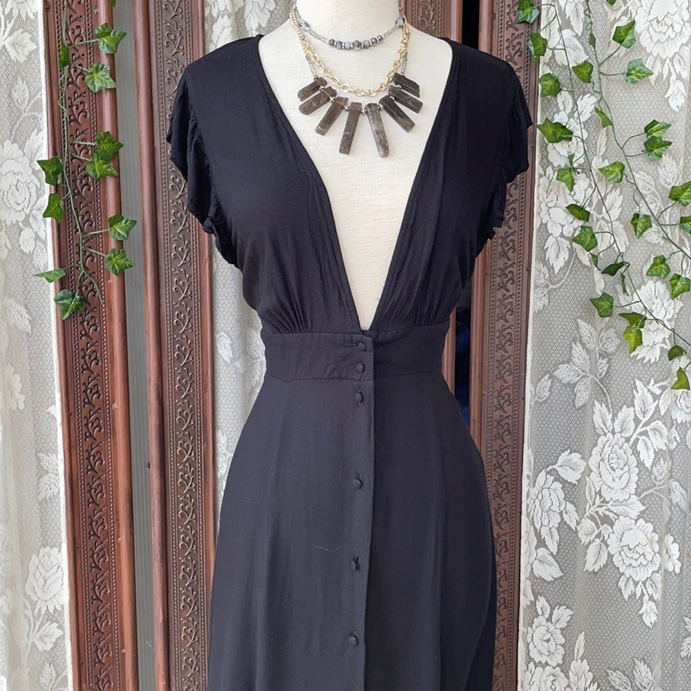 SOLD Forever 21 Black MidI
